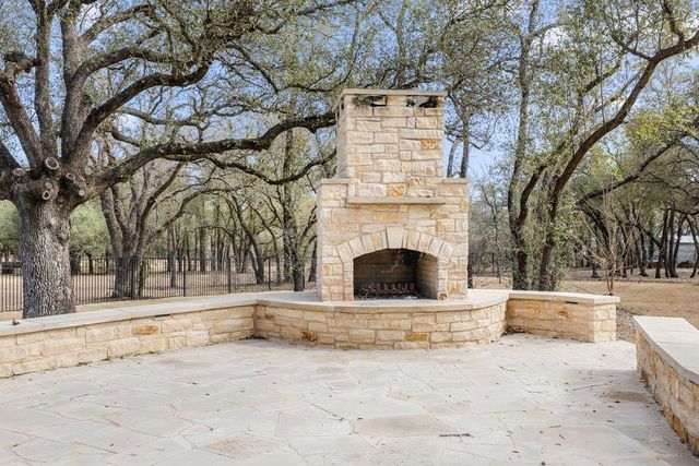 137 Chickasaw Plum DR, Leander, TX 78641