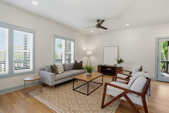 331 Woodycrest Ave, Nashville, TN 37210