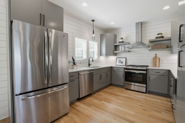 331 Woodycrest Ave, Nashville, TN 37210