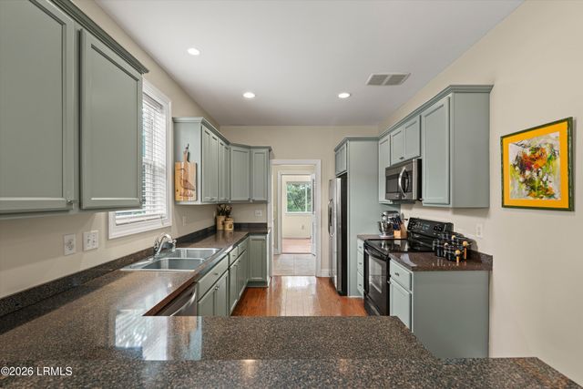 6 White Pond Boulevard, Beaufort, SC 29902