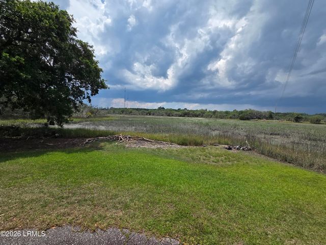 6 White Pond Boulevard, Beaufort, SC 29902