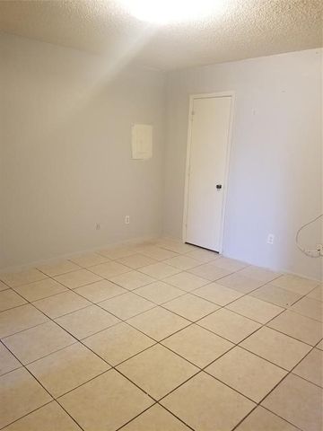 1801 Georgia Street, Arlington, TX 76012