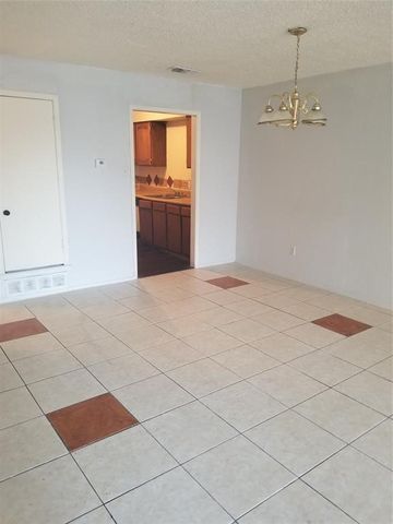 1801 Georgia Street, Arlington, TX 76012