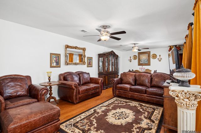 1275 E Riveroaks Dr, Baton Rouge, LA 70815