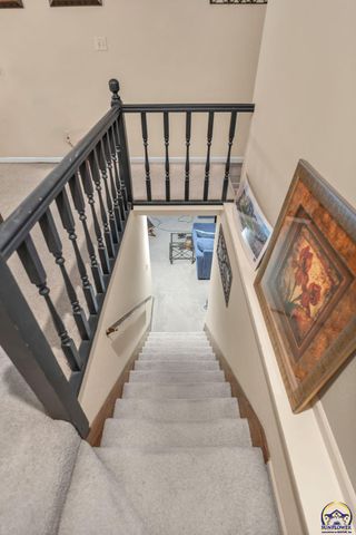 2231 SW Westport PL, Topeka, KS 66614