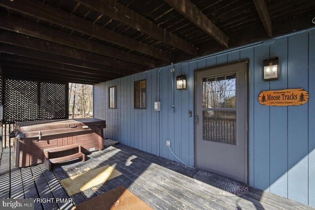 20 VISTA LANE, Lake Harmony, PA 18624