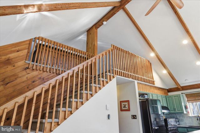 20 VISTA LANE, Lake Harmony, PA 18624