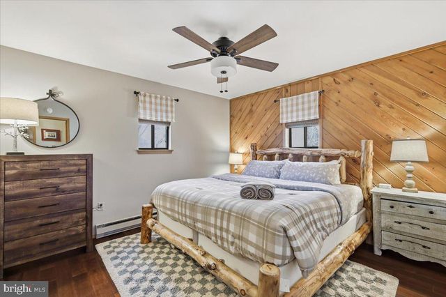 20 VISTA LANE, Lake Harmony, PA 18624