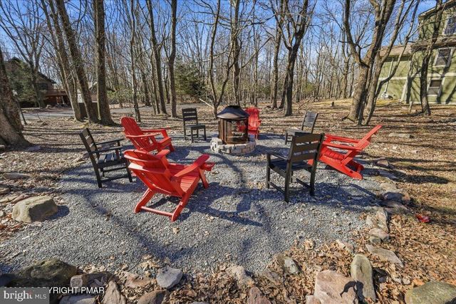 20 VISTA LANE, Lake Harmony, PA 18624