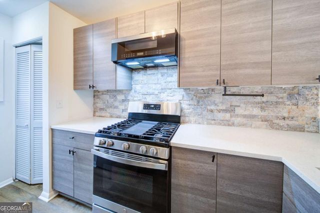 448 Prince Of Wales, Stone Mountain, GA 30083