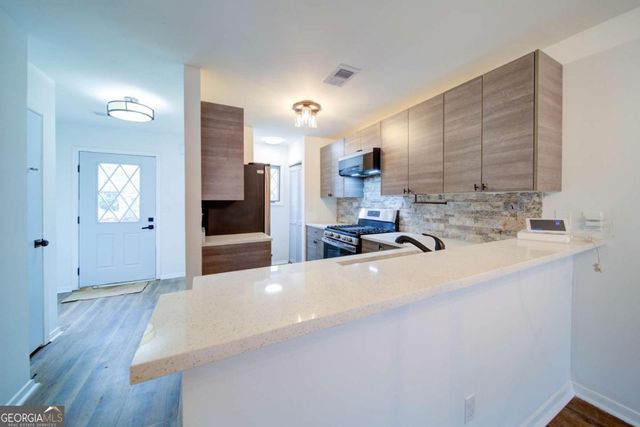 448 Prince Of Wales, Stone Mountain, GA 30083