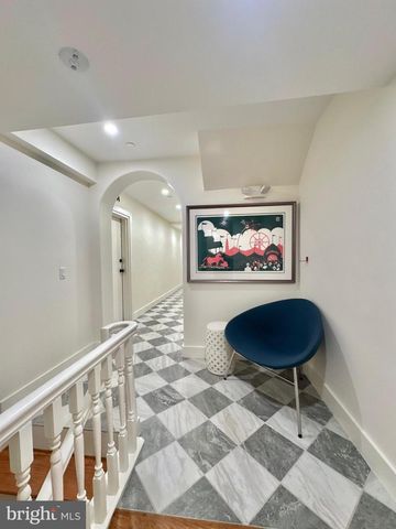 300 E KINGS HWY, Haddonfield, NJ 08033