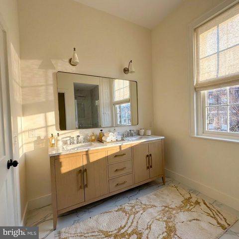 300 E KINGS HWY, Haddonfield, NJ 08033