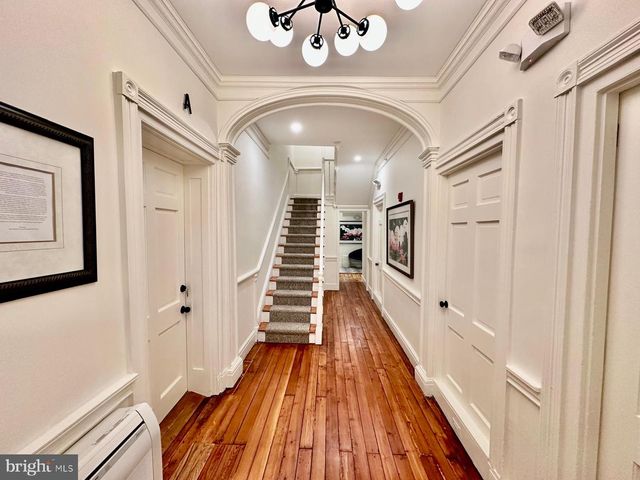 300 E KINGS HWY, Haddonfield, NJ 08033
