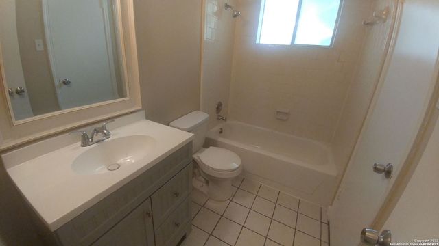 8131 Forest Dawn, Live Oak, TX 78233