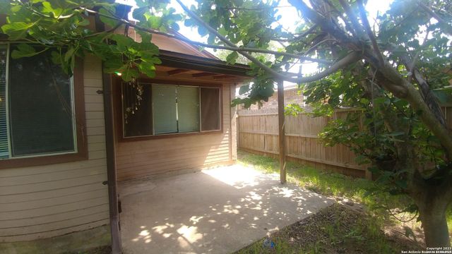 8131 Forest Dawn, Live Oak, TX 78233