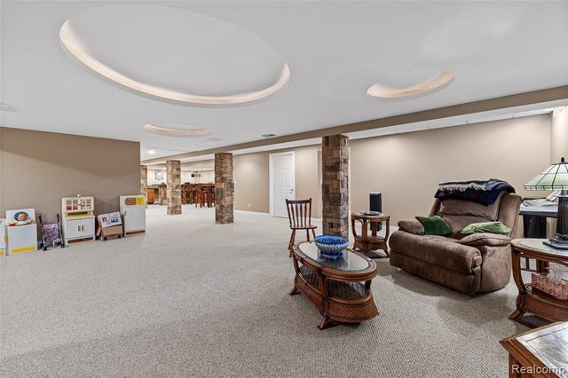 53270 Sams Lane, Chesterfield, MI 48047