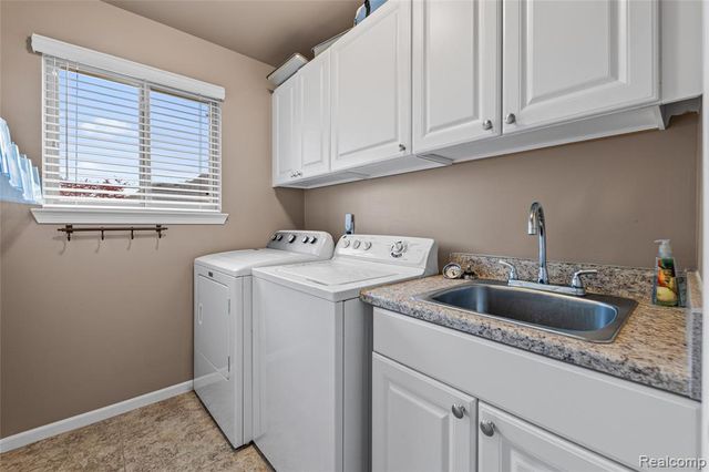 53270 Sams Lane, Chesterfield, MI 48047