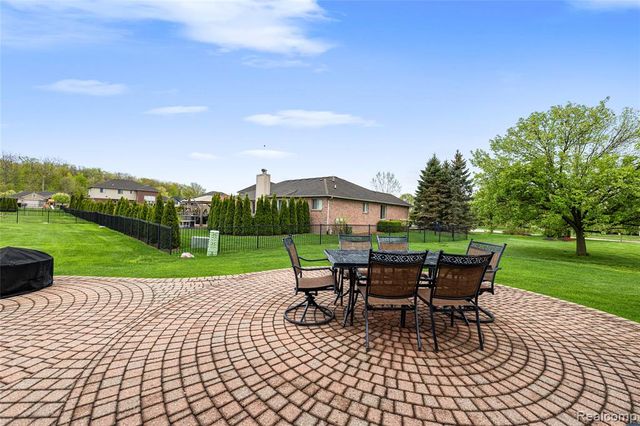53270 Sams Lane, Chesterfield, MI 48047