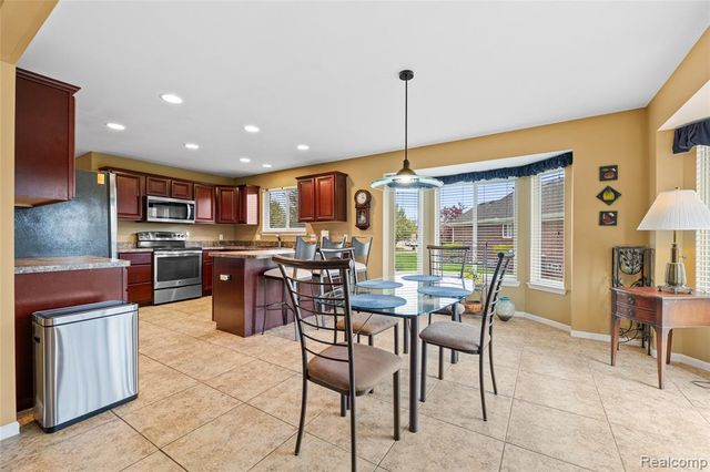 53270 Sams Lane, Chesterfield, MI 48047
