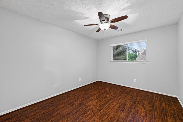 8910 Minola Oaks Drive, Houston, TX 77064