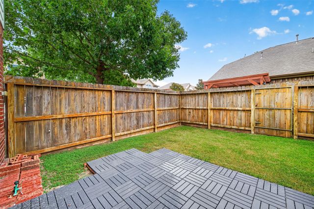 8910 Minola Oaks Drive, Houston, TX 77064