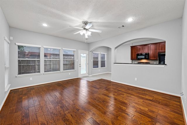 8910 Minola Oaks Drive, Houston, TX 77064