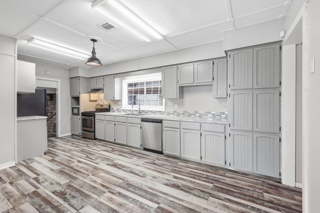 105 Daisy St, Thibodaux, LA 70301