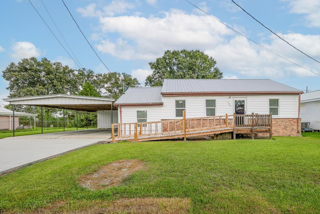 105 Daisy St, Thibodaux, LA 70301