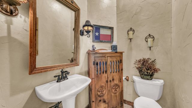 5288 Bennett Road, Millsap, TX 76066