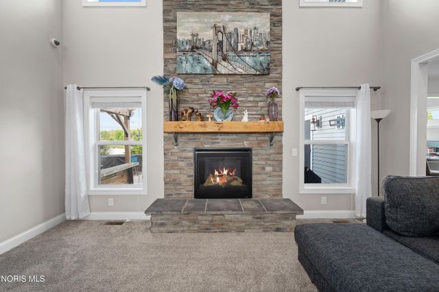 714 Delaware Drive, Perrysburg, OH 43551