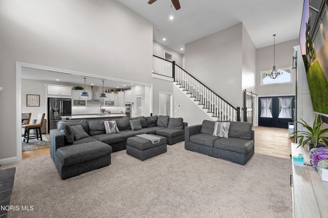 714 Delaware Drive, Perrysburg, OH 43551