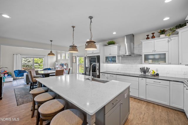 714 Delaware Drive, Perrysburg, OH 43551