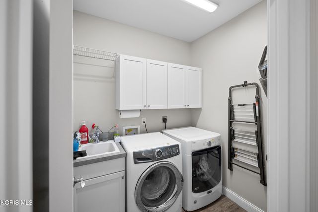 714 Delaware Drive, Perrysburg, OH 43551