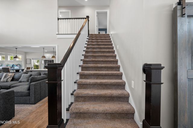 714 Delaware Drive, Perrysburg, OH 43551