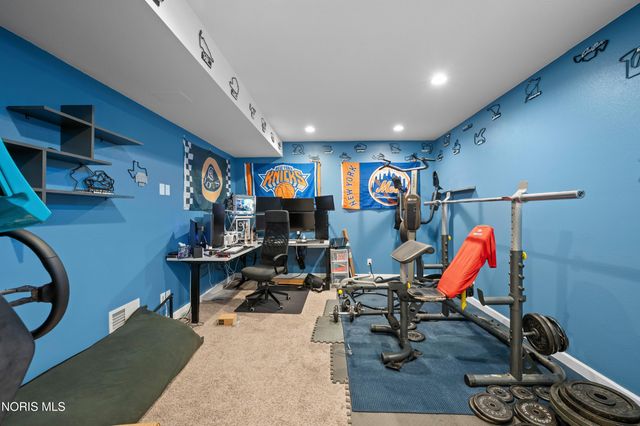 714 Delaware Drive, Perrysburg, OH 43551