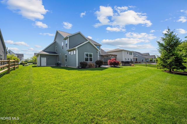 714 Delaware Drive, Perrysburg, OH 43551