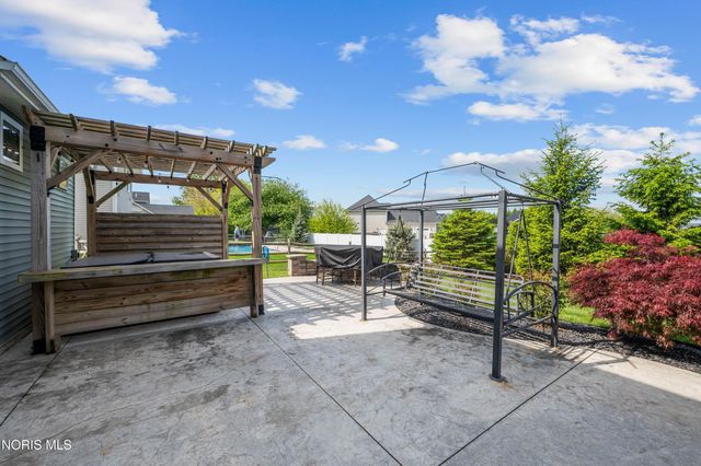 714 Delaware Drive, Perrysburg, OH 43551