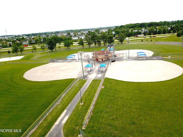 714 Delaware Drive, Perrysburg, OH 43551