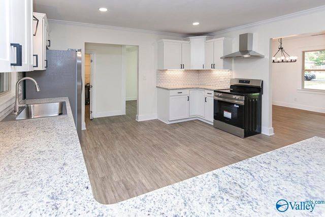 2323 Springdale Road SE, Decatur, AL 35601