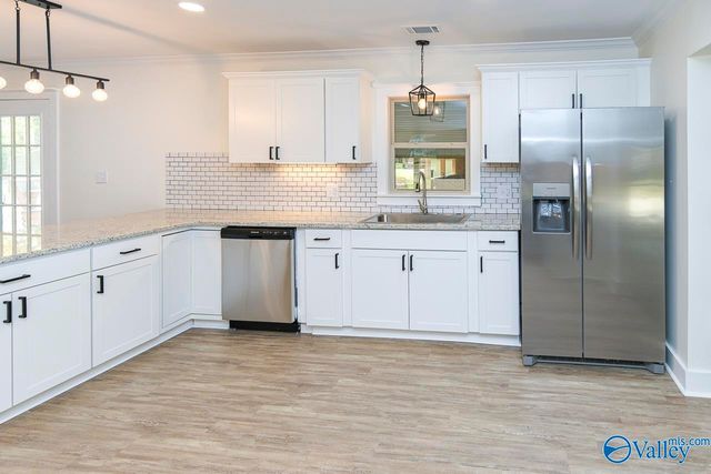 2323 Springdale Road SE, Decatur, AL 35601