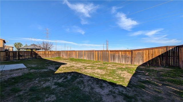 13645 Mayflower, Victorville, CA 92392