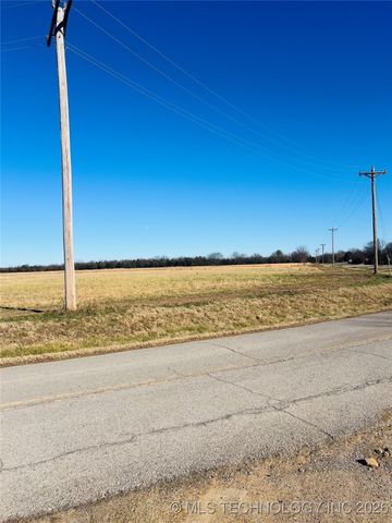 S Elwood Avenue, Mounds, OK 74047