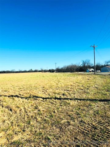 S Elwood Avenue, Mounds, OK 74047