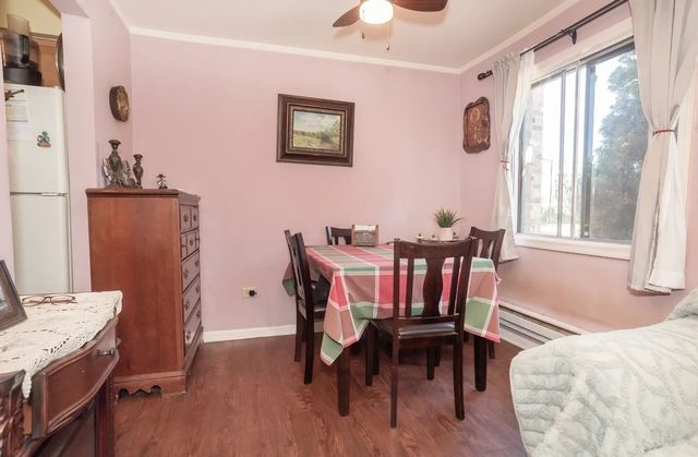 11810 S Komensky Avenue 101, Alsip, IL 60803