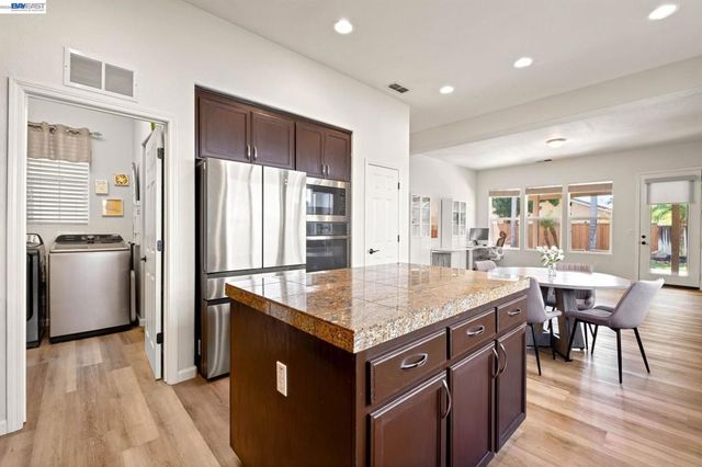 2466 Yosemite Way, Discovery Bay, CA 94505