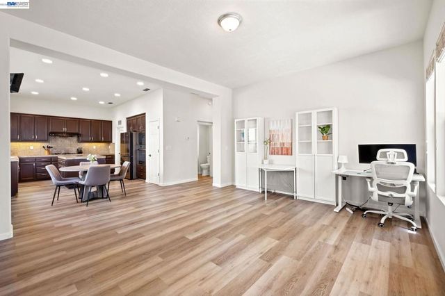 2466 Yosemite Way, Discovery Bay, CA 94505