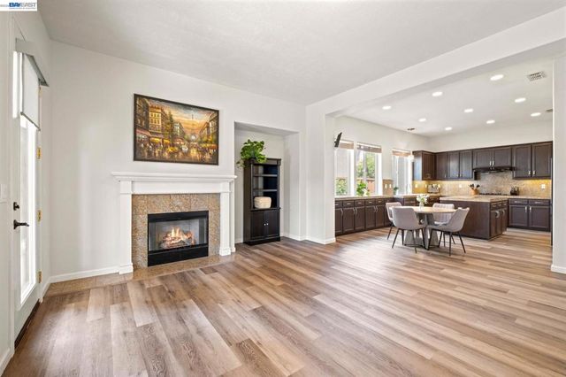 2466 Yosemite Way, Discovery Bay, CA 94505