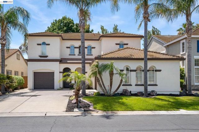 2466 Yosemite Way, Discovery Bay, CA 94505