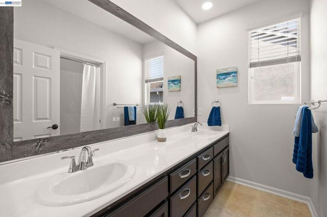 2466 Yosemite Way, Discovery Bay, CA 94505